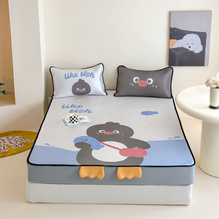 91家纺网 家纺一手货源 找家纺 澳萝拉 2025新款异形冰藤席数码印花系列席子凉席-风格二 企鹅波波（床笠款）