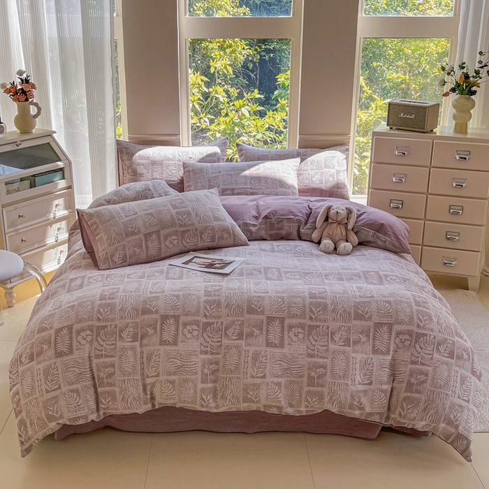 91家纺网 家纺一手货源 找家纺 菡宝 2025新款a类母婴级全棉色织三层纱提花被套纯棉被罩四件套支持定做定制尺寸 叶之美-紫