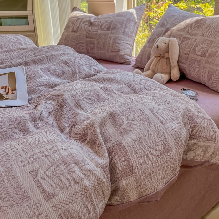 91家纺网 家纺一手货源 找家纺 菡宝 2025新款a类母婴级全棉色织三层纱提花被套纯棉被罩四件套支持定做定制尺寸 叶之美-紫