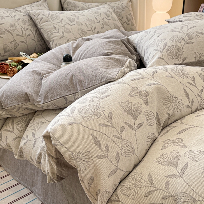 91家纺网 家纺一手货源 找家纺 菡宝 2025新款a类母婴级全棉色织三层纱提花被套纯棉被罩四件套支持定做定制尺寸 韵蝶-灰