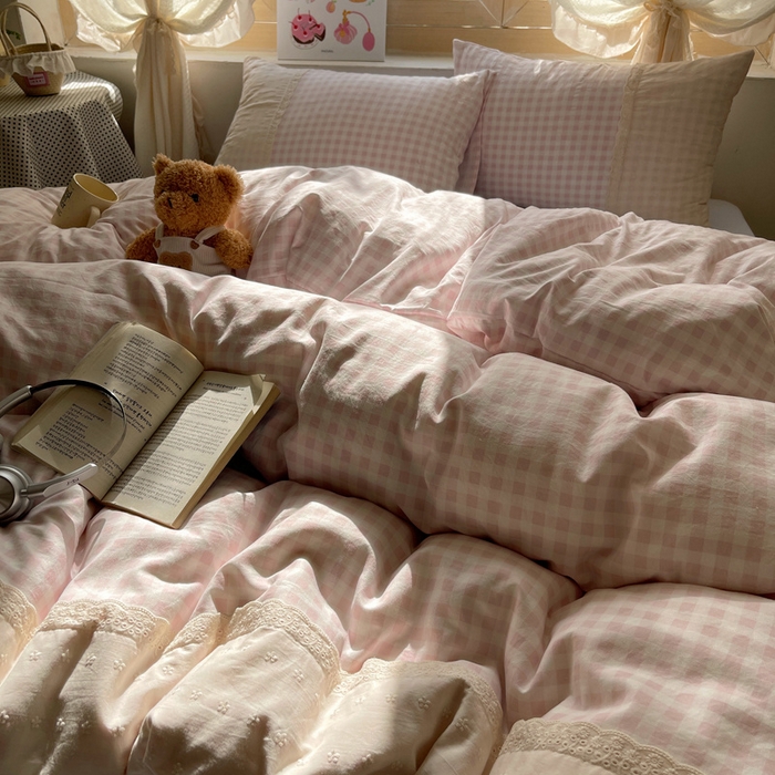 91家纺网 家纺一手货源 找家纺 桃心家居 2025新款云感水洗棉蕾丝花边四件套 水洗棉花边-蕾丝粉格蓝