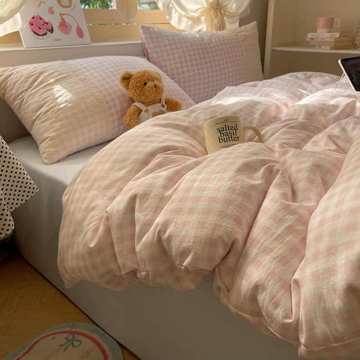 91家纺网 家纺一手货源 找家纺 桃心家居 2025新款云感水洗棉蕾丝花边四件套 水洗棉花边-蕾丝粉格蓝