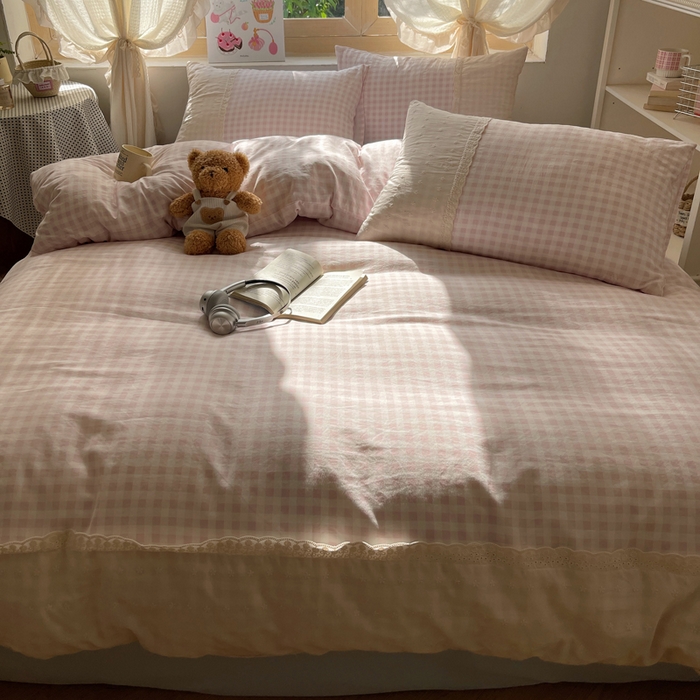 91家纺网 家纺一手货源 找家纺 桃心家居 2025新款云感水洗棉蕾丝花边四件套 水洗棉花边-蕾丝粉格蓝