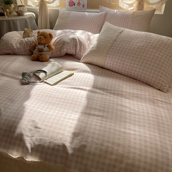 91家纺网 家纺一手货源 找家纺 桃心家居 2025新款云感水洗棉蕾丝花边四件套 水洗棉花边-蕾丝粉格蓝