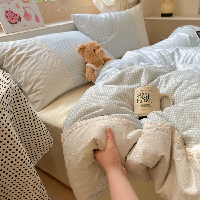 91家纺网 家纺一手货源 找家纺 桃心家居 2025新款云感水洗棉蕾丝花边四件套 水洗棉花边-蕾丝蓝格布丁