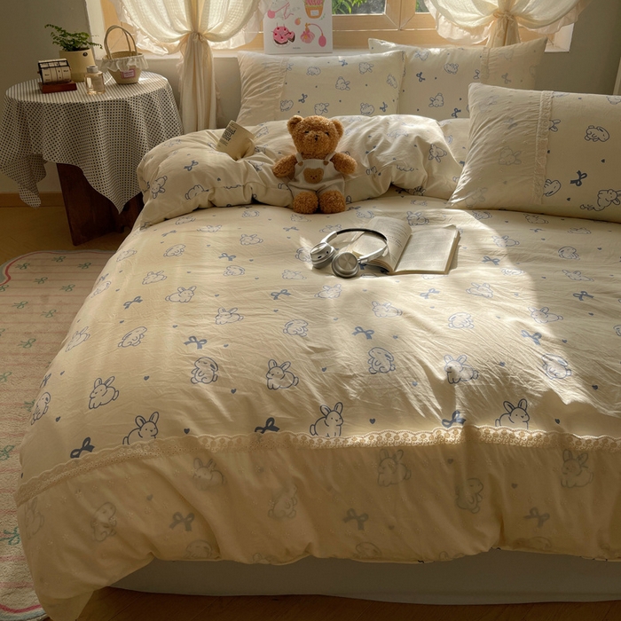 91家纺网 家纺一手货源 找家纺 桃心家居 2025新款云感水洗棉蕾丝花边四件套 水洗棉花边-蕾丝蓝小兔