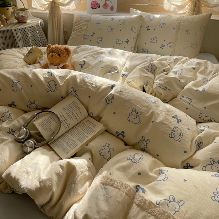 91家纺网 家纺一手货源 找家纺 桃心家居 2025新款云感水洗棉蕾丝花边四件套 水洗棉花边-蕾丝蓝小兔