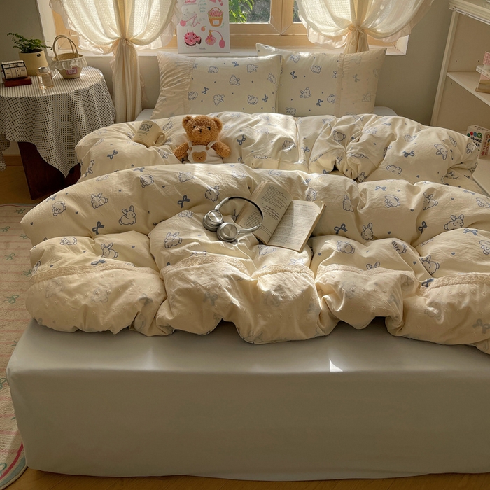 91家纺网 家纺一手货源 找家纺 桃心家居 2025新款云感水洗棉蕾丝花边四件套 水洗棉花边-蕾丝蓝小兔