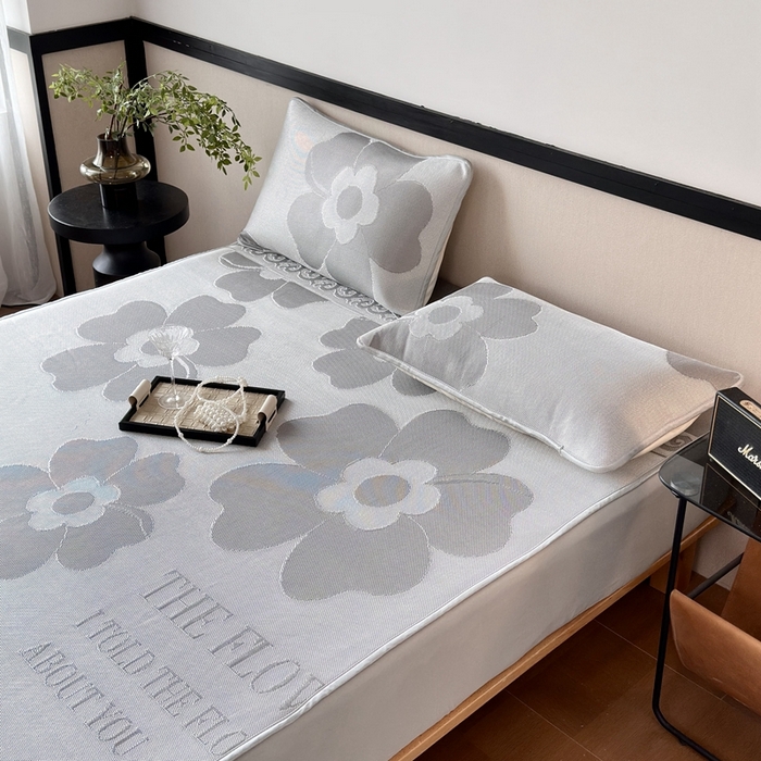 91家纺网 家纺一手货源 找家纺 乐居家纺 2025新款A类碳光抗菌凉感可水洗冰丝凉席席子床笠款 冰花-灰