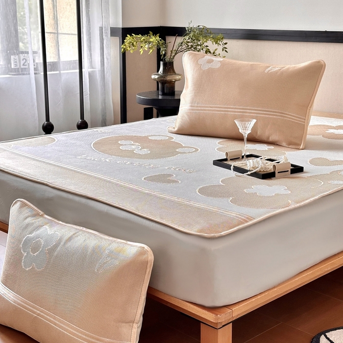 91家纺网 家纺一手货源 找家纺 乐居家纺 2025新款A类碳光抗菌凉感可水洗冰丝凉席席子床笠款 冰丝小熊-咖