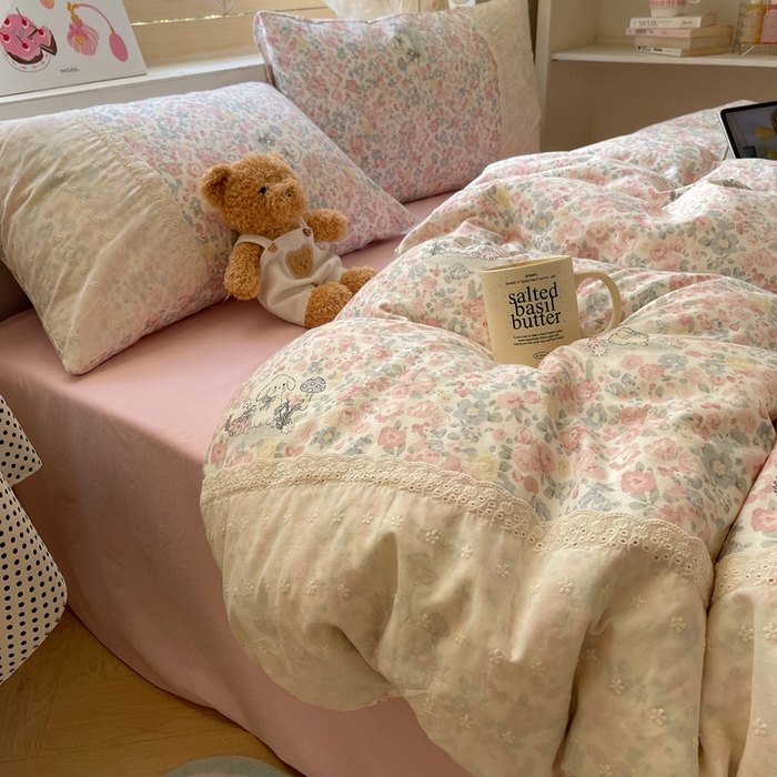 91家纺网 家纺一手货源 找家纺 桃心家居 2025新款云感水洗棉蕾丝花边四件套 水洗棉花边-蕾丝紫幽花兔