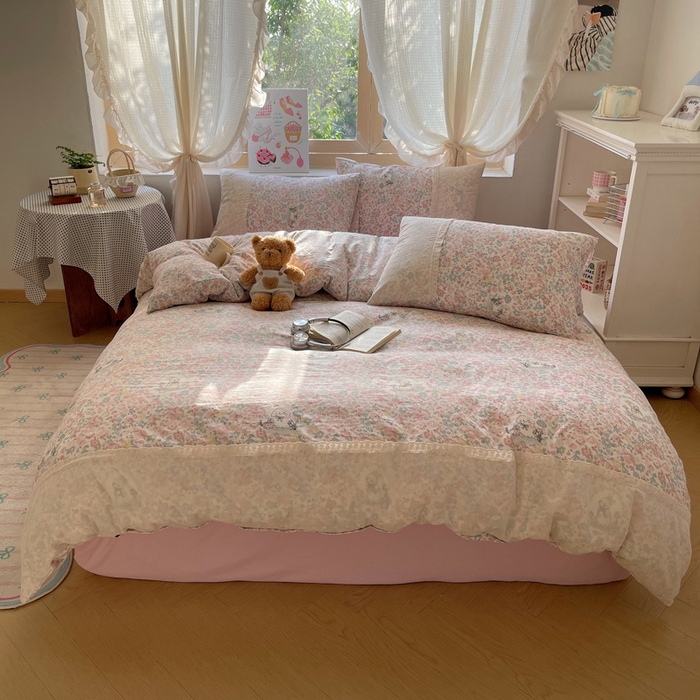 91家纺网 家纺一手货源 找家纺 桃心家居 2025新款云感水洗棉蕾丝花边四件套 水洗棉花边-蕾丝紫幽花兔