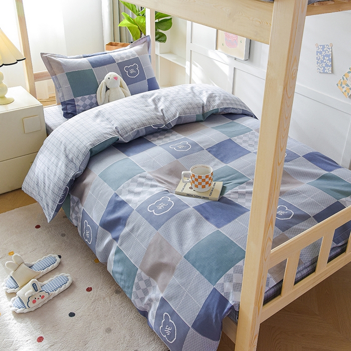 91家纺网 家纺一手货源 找家纺 鑫宇 2025全棉13372床单款印花学生三件套 邦尼熊-灰