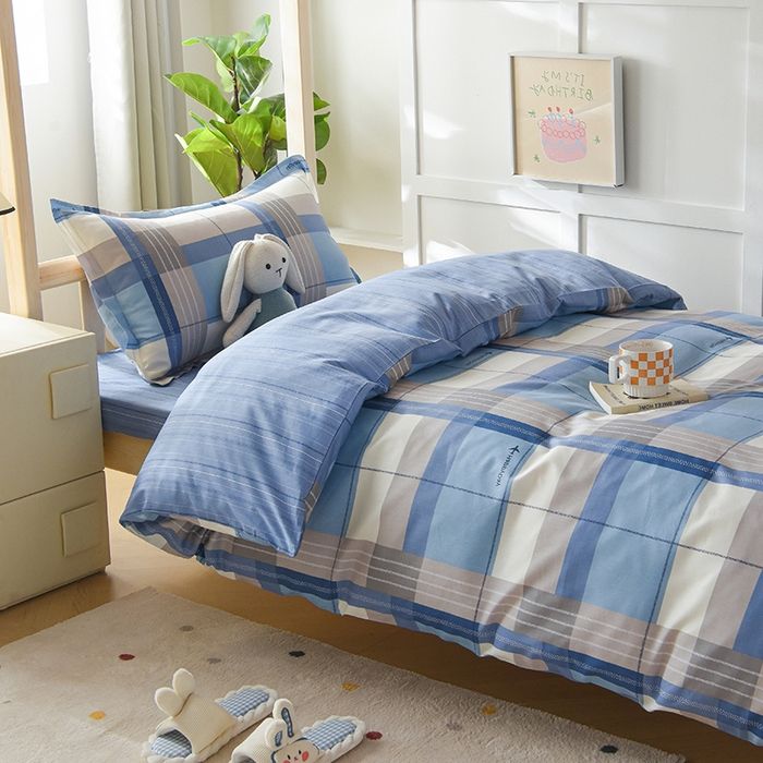 91家纺网 家纺一手货源 找家纺 鑫宇 2025全棉13372床单款印花学生三件套 米拉之城-蓝