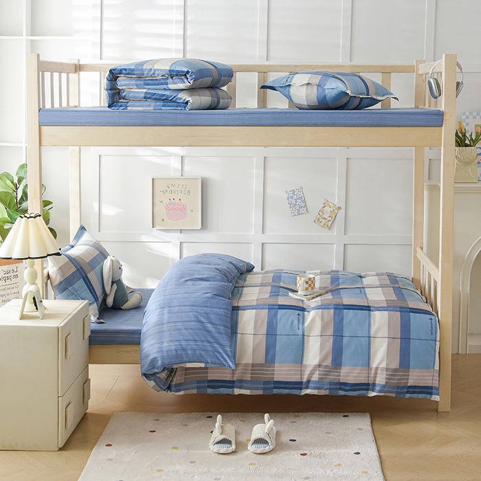 91家纺网 家纺一手货源 找家纺 鑫宇 2025全棉13372床单款印花学生三件套 米拉之城-蓝