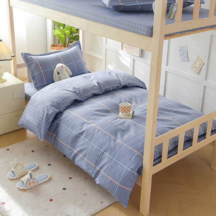 91家纺网 家纺一手货源 找家纺 鑫宇 2025全棉13372床单款印花学生三件套 新都时尚-灰