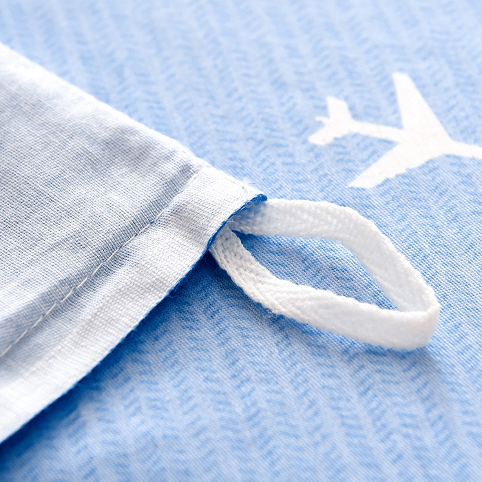 91家纺网 家纺一手货源 找家纺 鑫宇 2025全棉13372床单款印花学生三件套 飞行日记-蓝