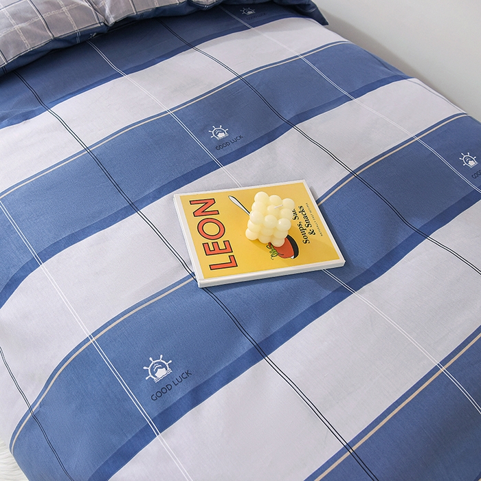 91家纺网 家纺一手货源 找家纺 鑫宇 2025全棉13372床单款印花学生三件套 好运时节-蓝