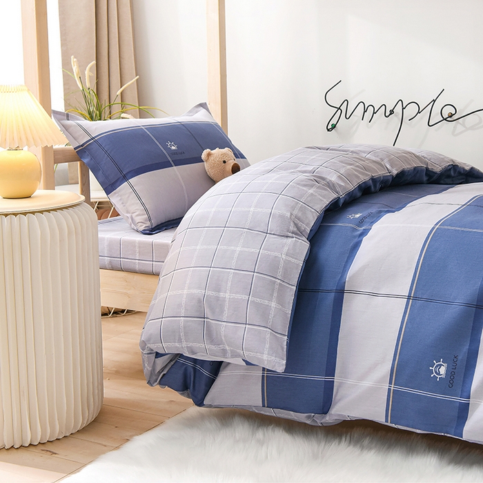 91家纺网 家纺一手货源 找家纺 鑫宇 2025全棉13372床单款印花学生三件套 好运时节-蓝