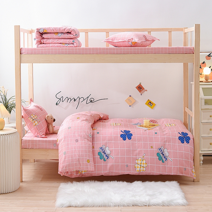 91家纺网 家纺一手货源 找家纺 鑫宇 2025全棉13372床单款印花学生三件套 花季盛典-粉