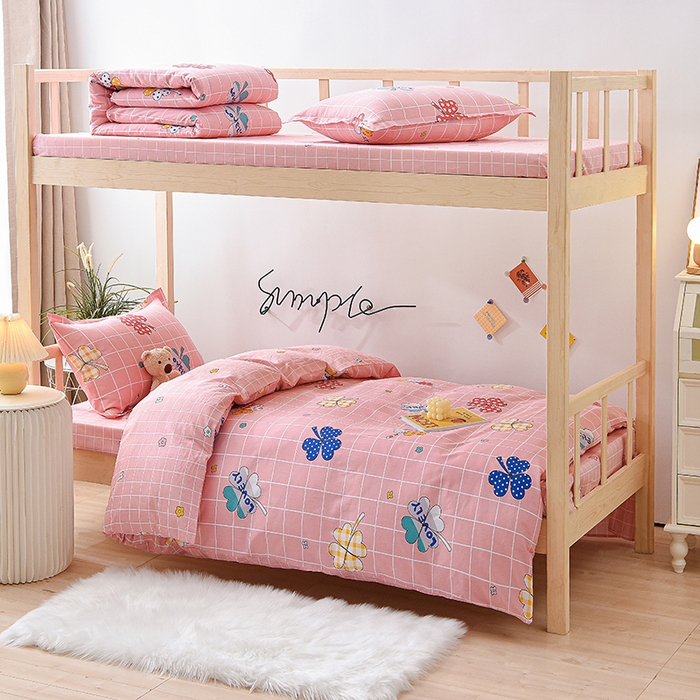 91家纺网 家纺一手货源 找家纺 鑫宇 2025全棉13372床单款印花学生三件套 花季盛典-粉