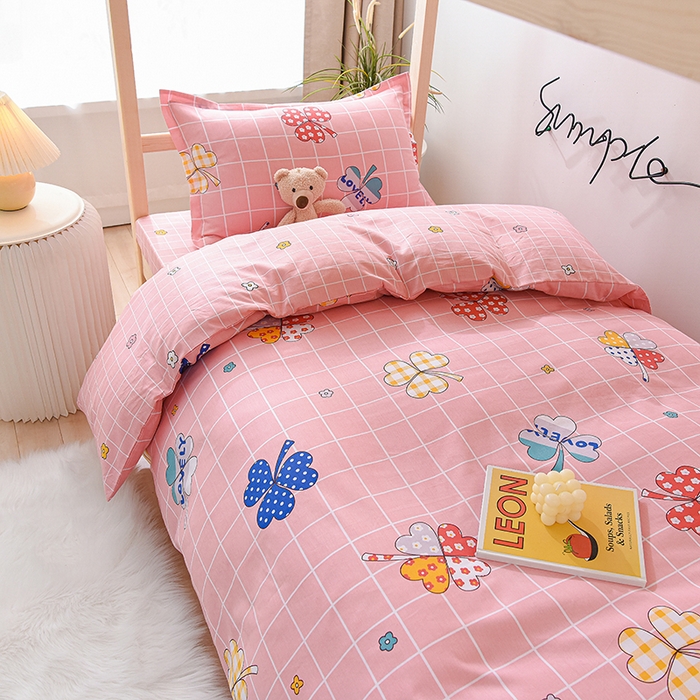 91家纺网 家纺一手货源 找家纺 鑫宇 2025全棉13372床单款印花学生三件套 花季盛典-粉