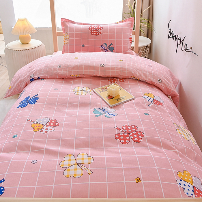 91家纺网 家纺一手货源 找家纺 鑫宇 2025全棉13372床单款印花学生三件套 花季盛典-粉