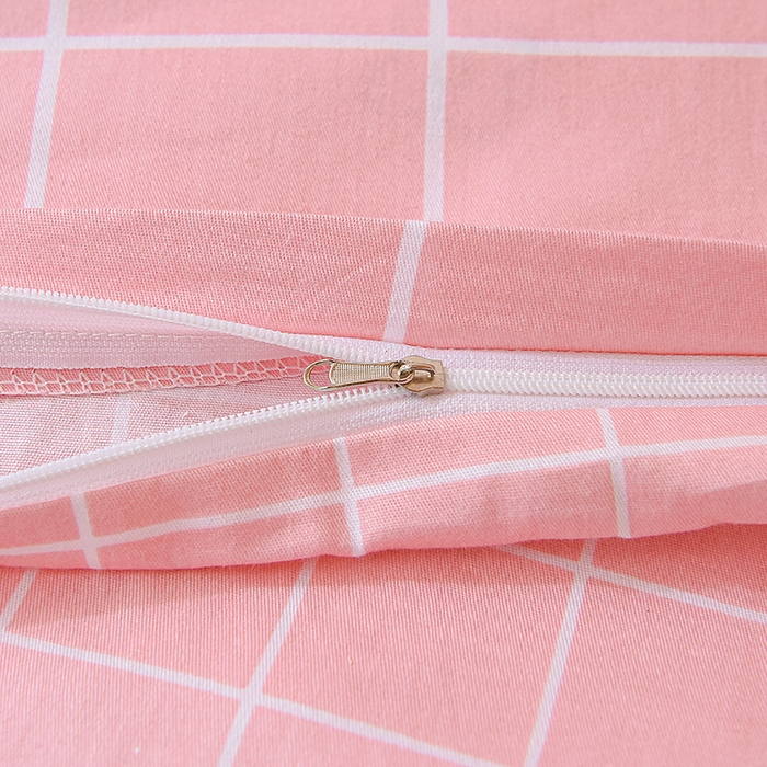 91家纺网 家纺一手货源 找家纺 鑫宇 2025全棉13372床单款印花学生三件套 花季盛典-粉