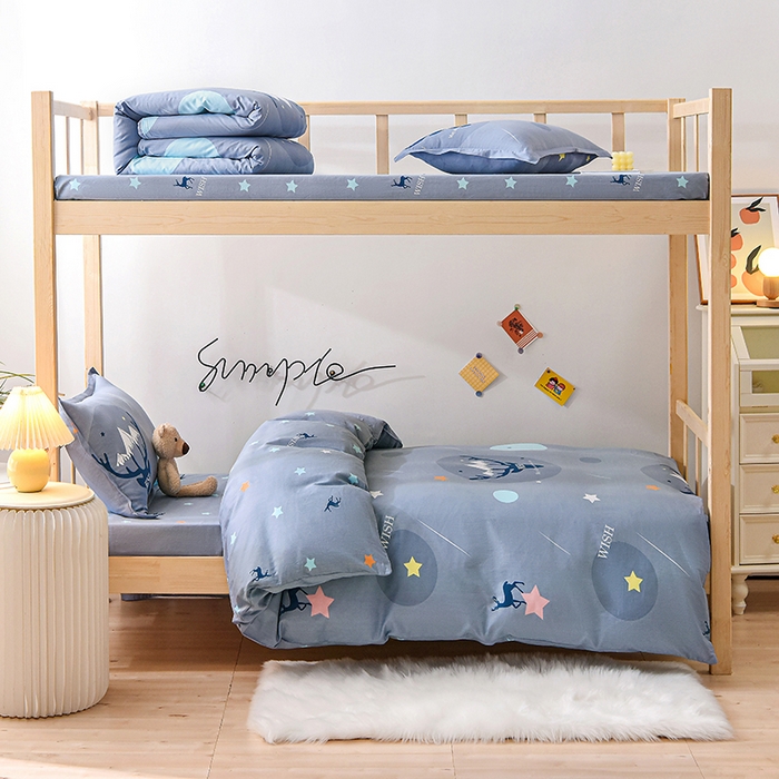 91家纺网 家纺一手货源 找家纺 鑫宇 2025全棉13372床单款印花学生三件套 金鹿角-灰