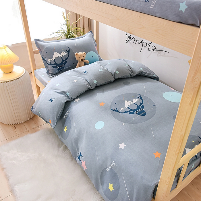 91家纺网 家纺一手货源 找家纺 鑫宇 2025全棉13372床单款印花学生三件套 金鹿角-灰