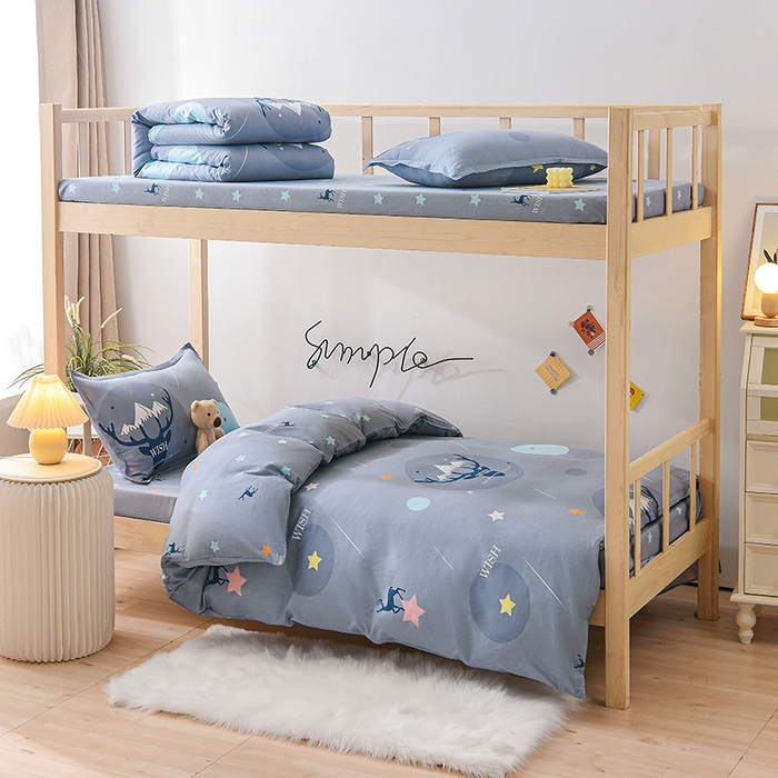 91家纺网 家纺一手货源 找家纺 鑫宇 2025全棉13372床单款印花学生三件套 金鹿角-灰