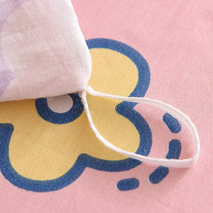 91家纺网 家纺一手货源 找家纺 鑫宇 2025全棉13372床单款印花学生三件套 快乐园-粉