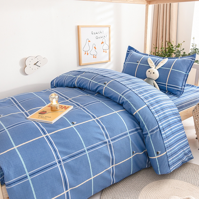 91家纺网 家纺一手货源 找家纺 鑫宇 2025全棉13372床单款印花学生三件套 密林格-蓝