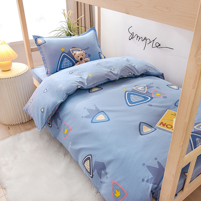 91家纺网 家纺一手货源 找家纺 鑫宇 2025全棉13372床单款印花学生三件套 趣味皇冠-蓝