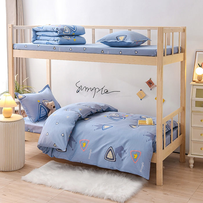 91家纺网 家纺一手货源 找家纺 鑫宇 2025全棉13372床单款印花学生三件套 趣味皇冠-蓝