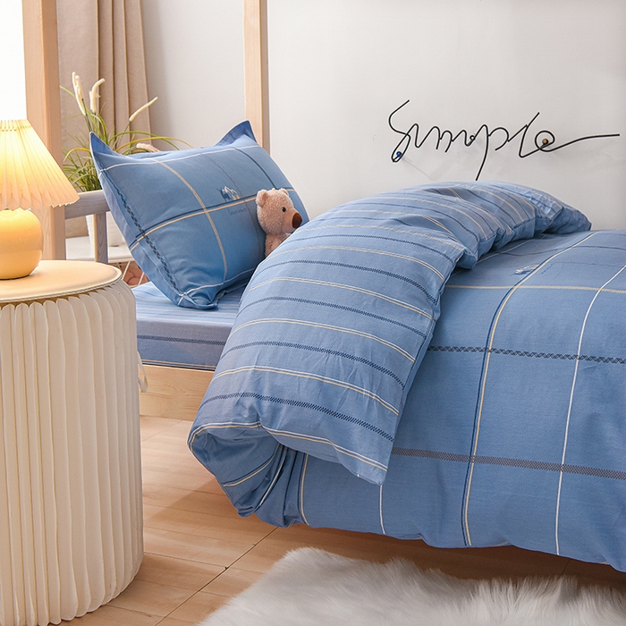 91家纺网 家纺一手货源 找家纺 鑫宇 2025全棉13372床单款印花学生三件套 神采旅途-蓝