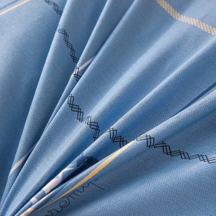 91家纺网 家纺一手货源 找家纺 鑫宇 2025全棉13372床单款印花学生三件套 神采旅途-蓝