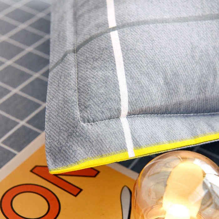 91家纺网 家纺一手货源 找家纺 鑫宇 2025全棉13372床单款印花学生三件套 时尚悦格-灰