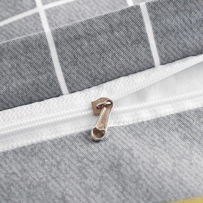 91家纺网 家纺一手货源 找家纺 鑫宇 2025全棉13372床单款印花学生三件套 时尚悦格-灰