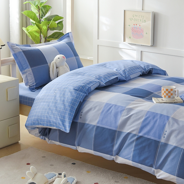 91家纺网 家纺一手货源 找家纺 鑫宇 2025全棉13372床单款印花学生三件套 向往生活-蓝