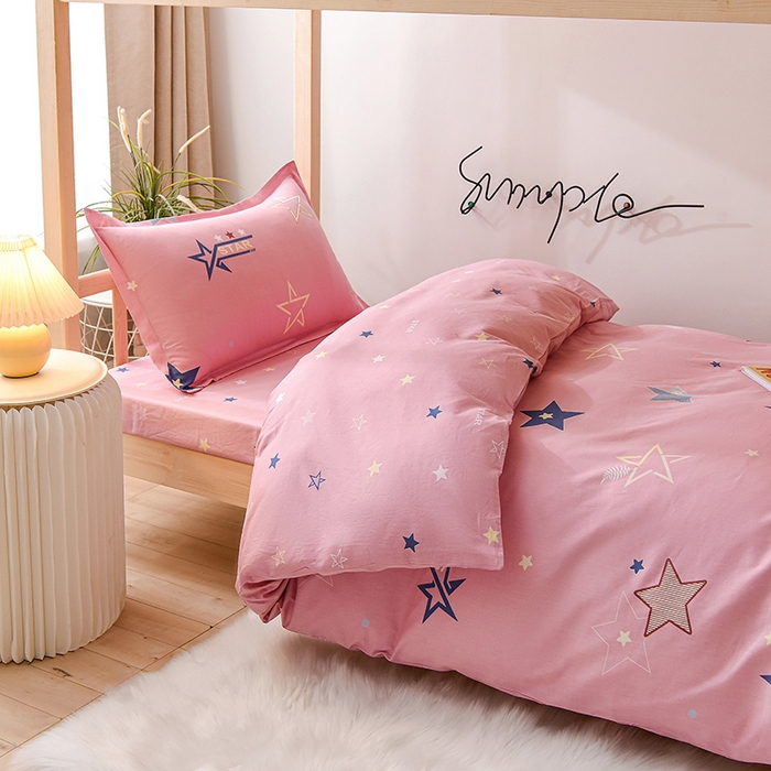 91家纺网 家纺一手货源 找家纺 鑫宇 2025全棉13372床单款印花学生三件套 星途之光-粉