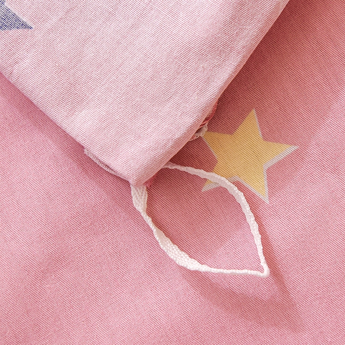 91家纺网 家纺一手货源 找家纺 鑫宇 2025全棉13372床单款印花学生三件套 星途之光-粉