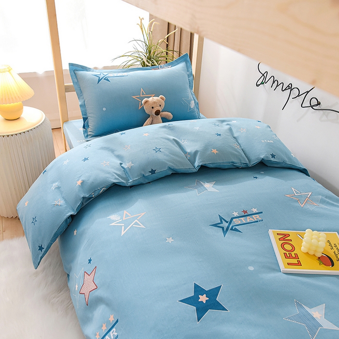91家纺网 家纺一手货源 找家纺 鑫宇 2025全棉13372床单款印花学生三件套 星途之光-蓝