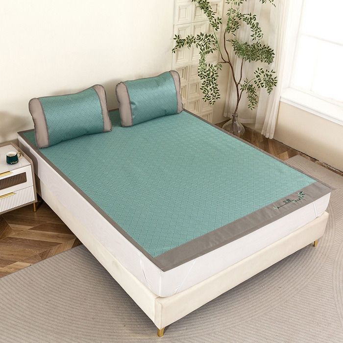 91家纺网 家纺一手货源 找家纺 丹兰 2025新款碳光冰丝席三件套竹席冰藤席艾草席学生席双人床凉席 碳光饼干花 绿