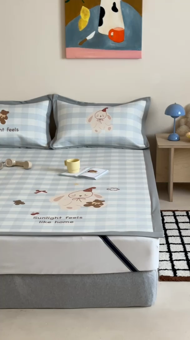 91家纺网 家纺一手货源 找家纺 觅糖家纺2025新款韩系数码卡通印花冰藤席 冰藤席-礼帽兔