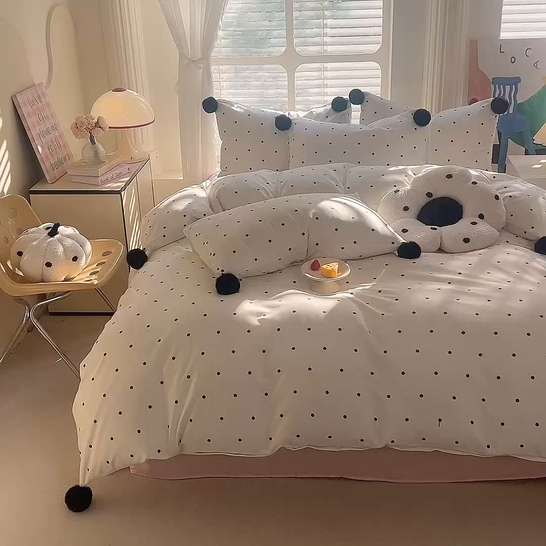 91家纺网 家纺一手货源 找家纺 多品家纺 2025新款超柔水洗棉奶油系毛球款单被套 波点海盐白