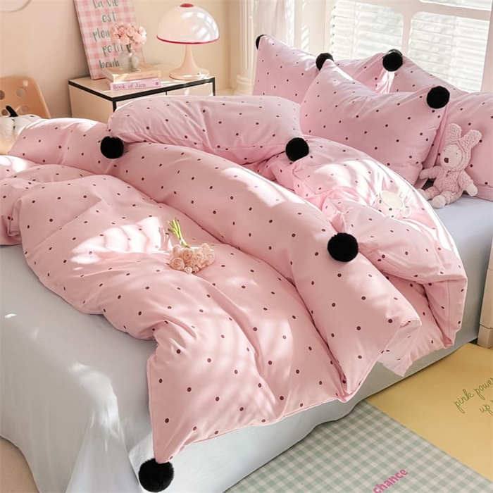 91家纺网 家纺一手货源 找家纺 多品家纺 2025新款超柔水洗棉奶油系毛球款单被套 波点海盐粉