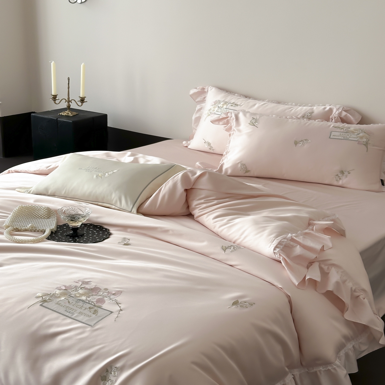 91家纺网 家纺一手货源 找家纺 佳汐蓝家纺 2025春夏新款60支天丝棉法式仙女四件套-沁铃兰 粉色