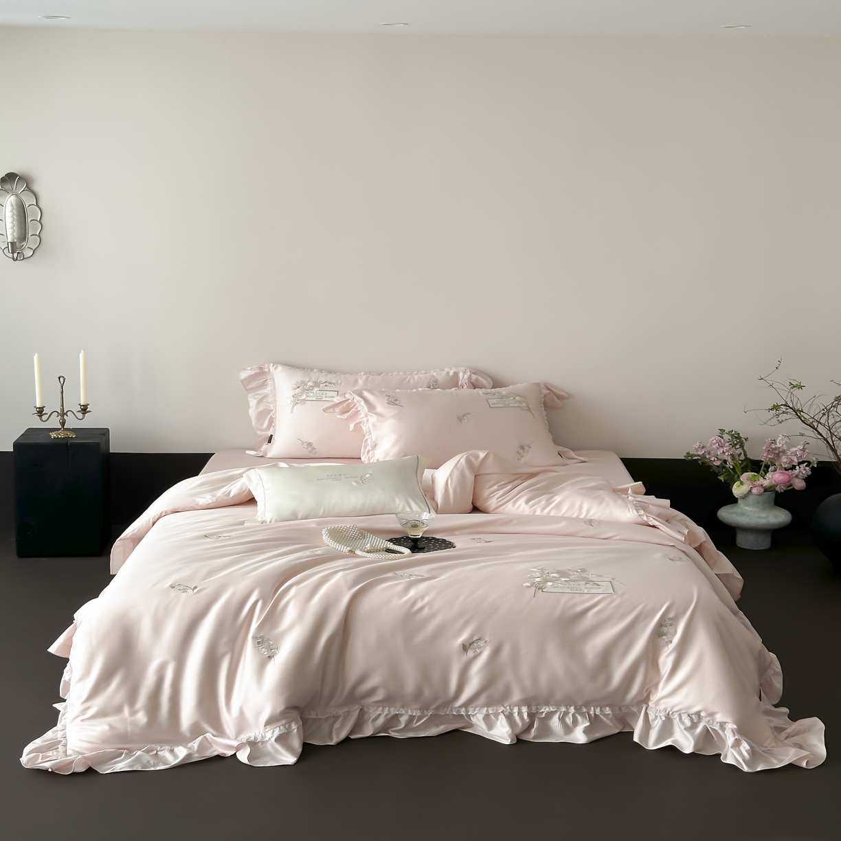 91家纺网 家纺一手货源 找家纺 佳汐蓝家纺 2025春夏新款60支天丝棉法式仙女四件套-沁铃兰 粉色