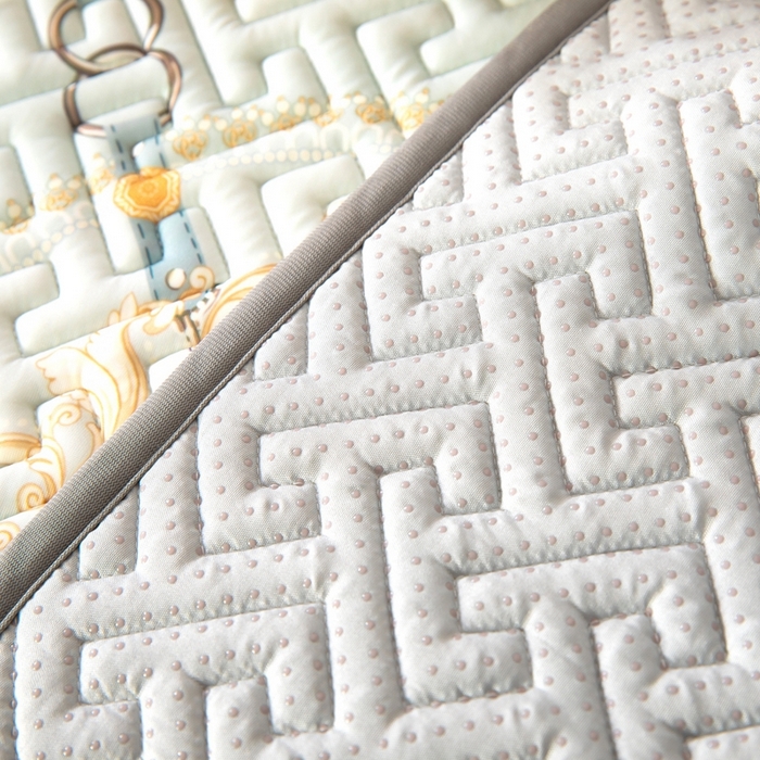 91家纺网 家纺一手货源 找家纺 美丽折家纺 2025夏季新品高端加厚8mm全冰丝生物基乳胶凉席三件套 水洗天然乳胶凉席 富贵华庭绿